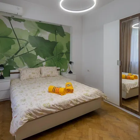 7 Seconds Away From The Main Street, Free Parking Sofia