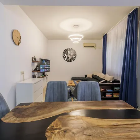 7 Seconds Away From The Main Street, Free Parking * Sofia