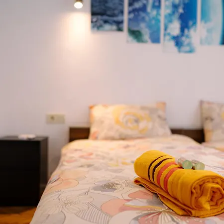 7 Seconds Away From The Main Street, Free Parking